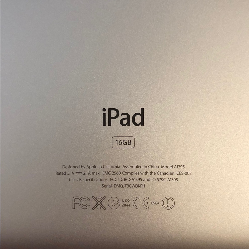 Ipad 2nd Generation. Great Condition! - image 3
